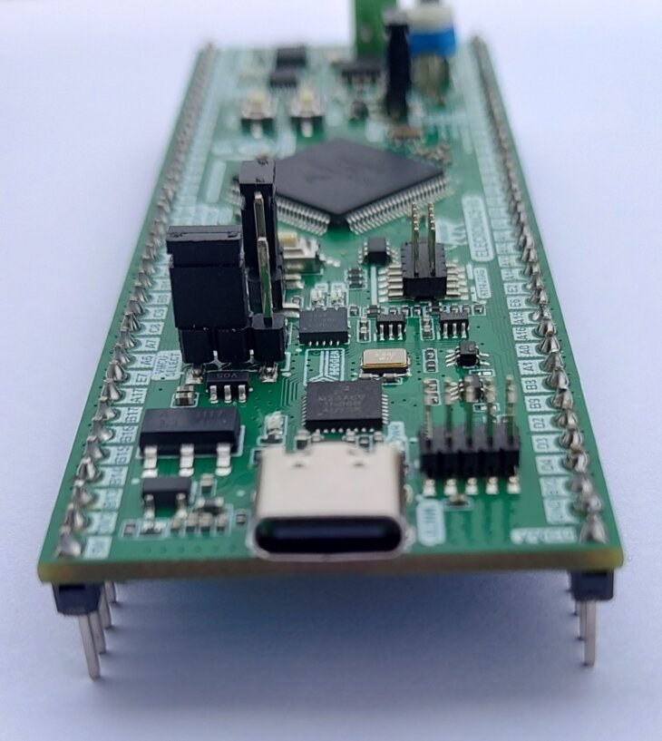 S32K144 Microcontroller Development Board: ElecronicsV3 - Image 4