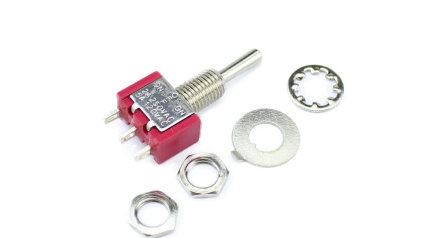 5A 3 Pin SPDT Toggle Switch (Pack of 5)